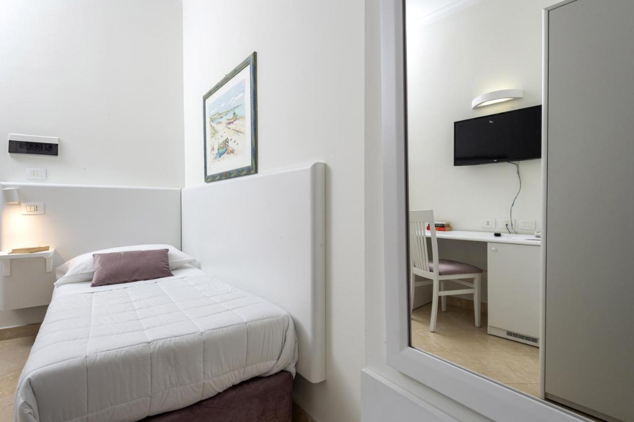 Hotel Centrale Spa & Relax Алкамо Екстериор снимка