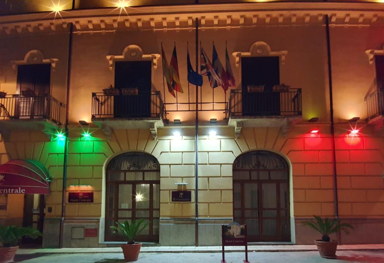Hotel Centrale Spa & Relax Алкамо Екстериор снимка